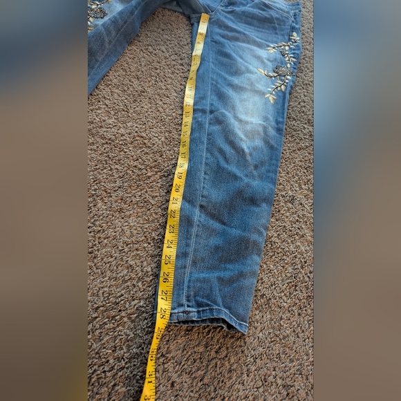 White House Black Market Embroidered Blue Jeans - Picture 4 of 9